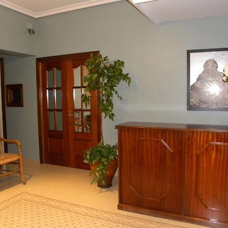 Hostal El Catalan Madrid Exterior photo