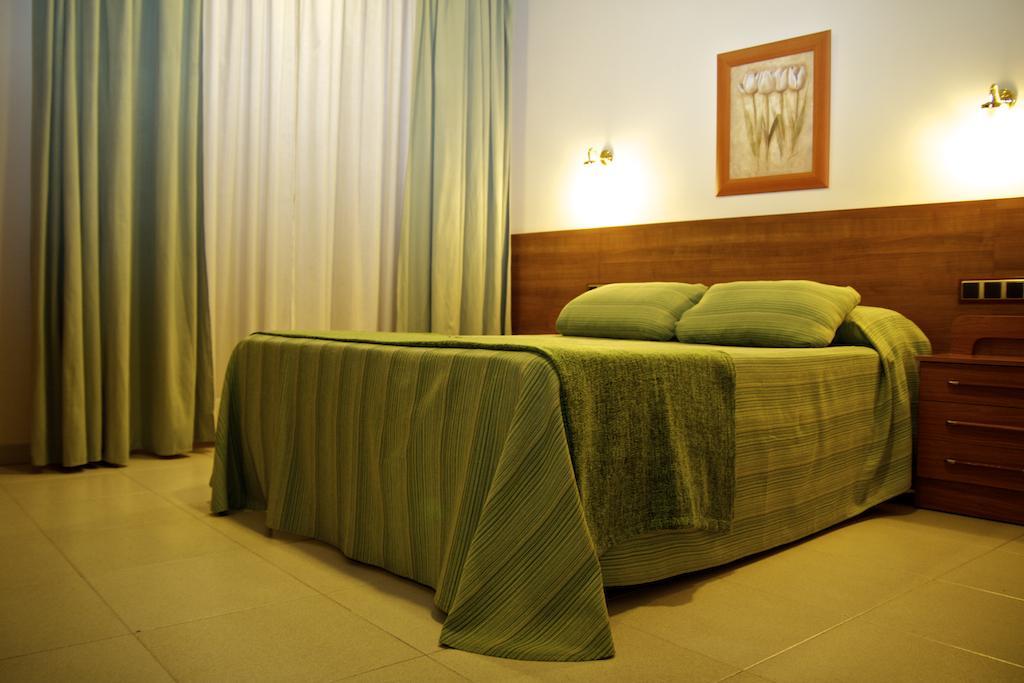 Hostal El Catalan Madrid Room photo